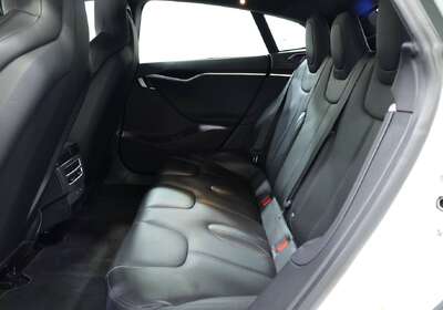 2016 Tesla Model S 90D