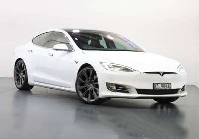 2016 Tesla Model S 90D