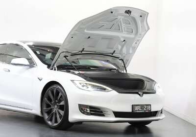 2016 Tesla Model S 90D