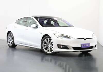 2016 Tesla Model S 90D