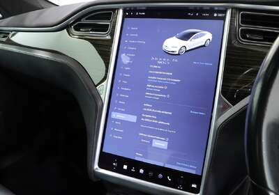 2016 Tesla Model S 90D