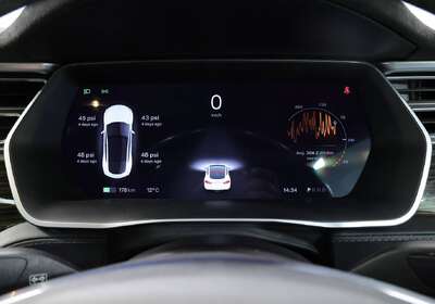 2016 Tesla Model S 90D