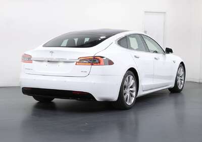 2016 Tesla Model S 90D