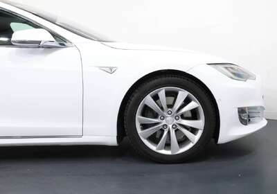 2016 Tesla Model S 90D