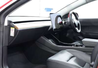 2019 Tesla Model 3 PERFORMANCE