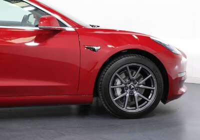 2019 Tesla Model 3 PERFORMANCE