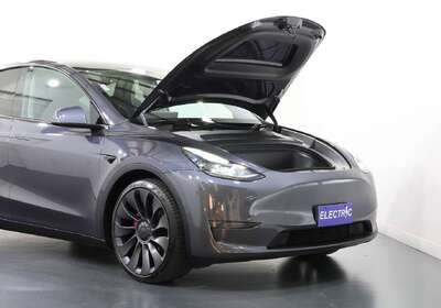 2023 Tesla Model Y Performance