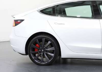 2020 Tesla Model 3 PERFORMANCE