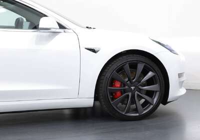 2020 Tesla Model 3 PERFORMANCE