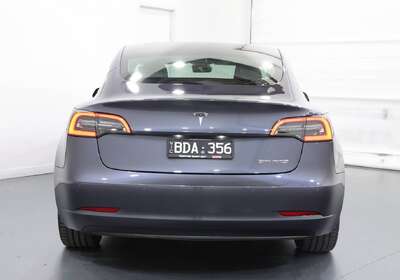 2019 Tesla Model 3 PERFORMANCE