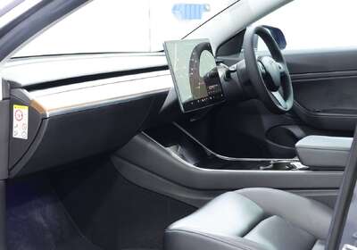 2019 Tesla Model 3 PERFORMANCE