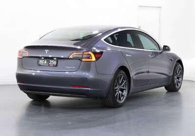 2019 Tesla Model 3 PERFORMANCE