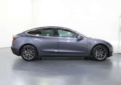 2019 Tesla Model 3 PERFORMANCE