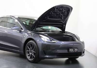 2019 Tesla Model 3 PERFORMANCE