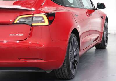2022 Tesla Model 3 PERFORMANCE