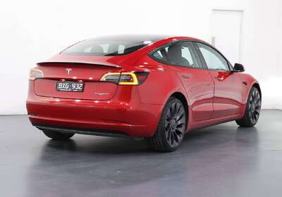 2022 Tesla Model 3 PERFORMANCE