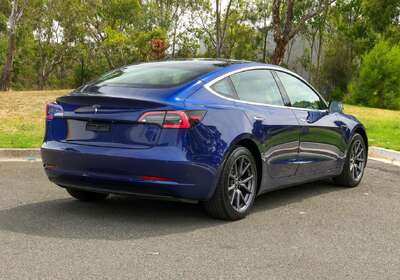 2019 Tesla Model 3 Standard Range Plus