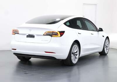 2022 Tesla Model 3 Long Range