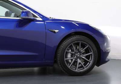 2019 Tesla Model 3 PERFORMANCE