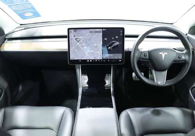 2019 Tesla Model 3 PERFORMANCE