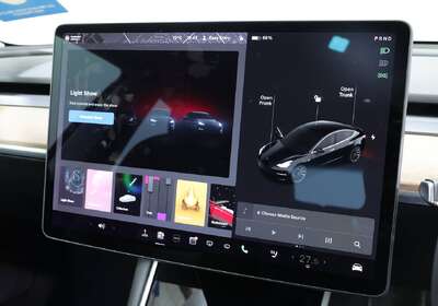 2019 Tesla Model 3 PERFORMANCE