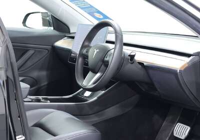 2019 Tesla Model 3 PERFORMANCE