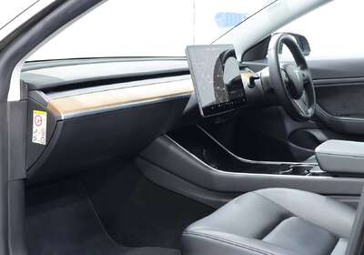 2019 Tesla Model 3 PERFORMANCE