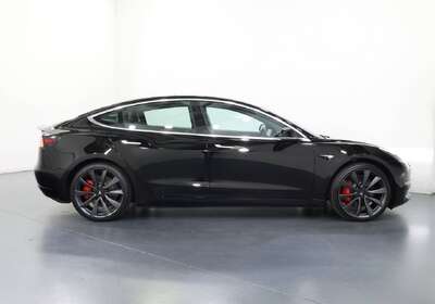 2019 Tesla Model 3 PERFORMANCE