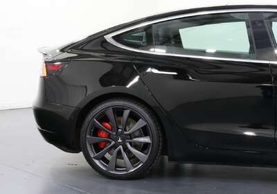2019 Tesla Model 3 PERFORMANCE