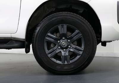 2023 Toyota Hilux SR Hi-Rider