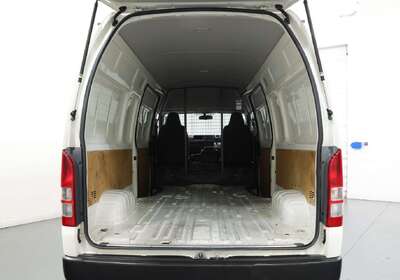 2014 Toyota Hiace SLWB