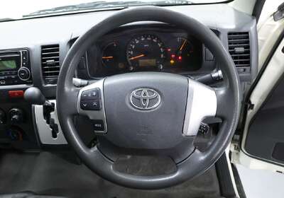 2014 Toyota Hiace SLWB