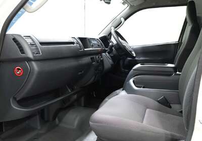 2014 Toyota Hiace SLWB