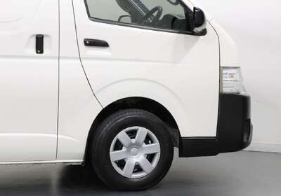 2014 Toyota Hiace SLWB