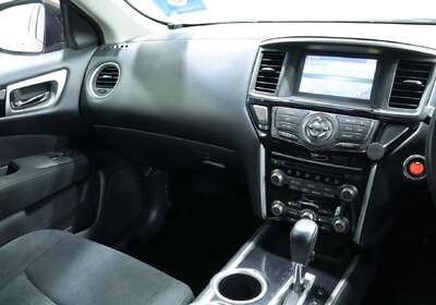 2016 Nissan Pathfinder ST