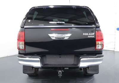 2019 Toyota Hilux SR5