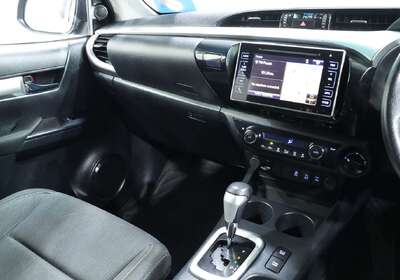 2019 Toyota Hilux SR5