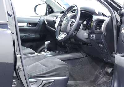 2019 Toyota Hilux SR5