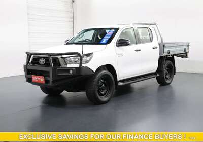 2022 Toyota Hilux SR
