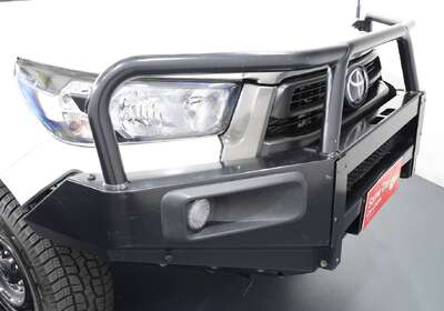 2022 Toyota Hilux SR