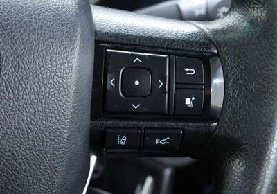 2022 Toyota Hilux SR