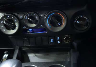 2022 Toyota Hilux SR