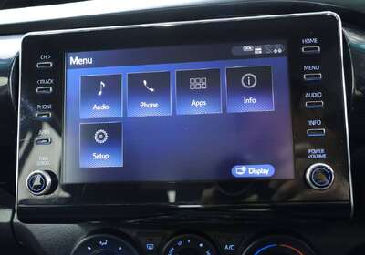 2022 Toyota Hilux SR