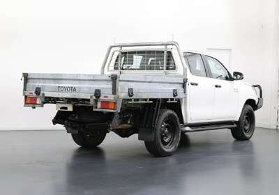 2022 Toyota Hilux SR