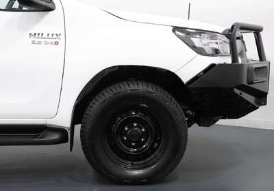 2022 Toyota Hilux SR