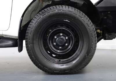 2022 Toyota Hilux SR