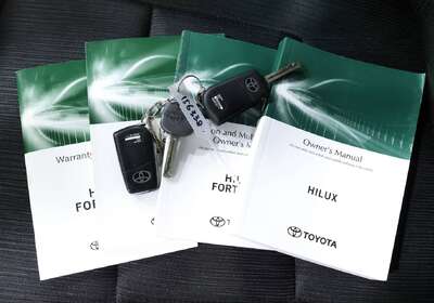 2022 Toyota Hilux SR