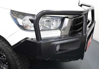 2022 Toyota Hilux SR