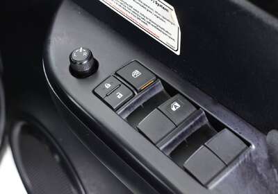 2022 Toyota Hilux SR