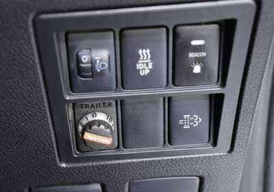 2022 Toyota Hilux SR